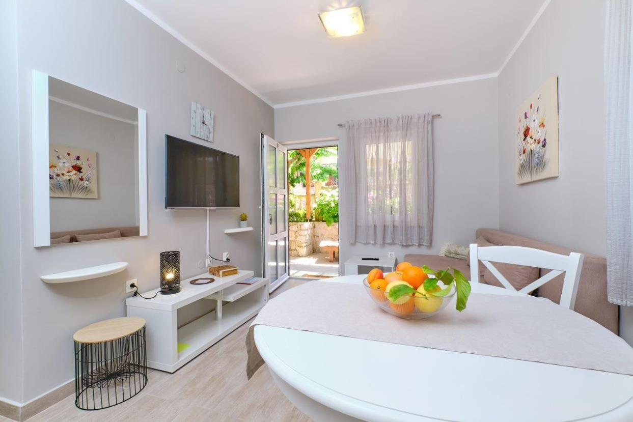 Apartments Enna Mali Lošinj Zewnętrze zdjęcie