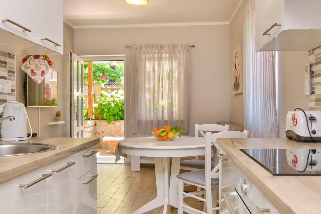 Apartments Enna Mali Lošinj Zewnętrze zdjęcie